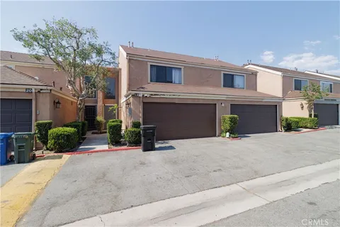 543 E Arrow Hwy Unit 19, Azusa, CA 91702