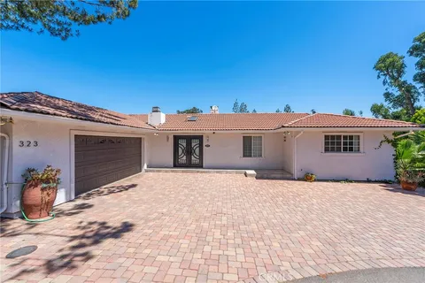 323 S Del Giorgio Road, Anaheim Hills, CA 92808