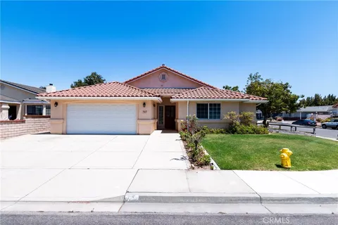 707 Blue Ridge Drive, Santa Maria, CA 93455