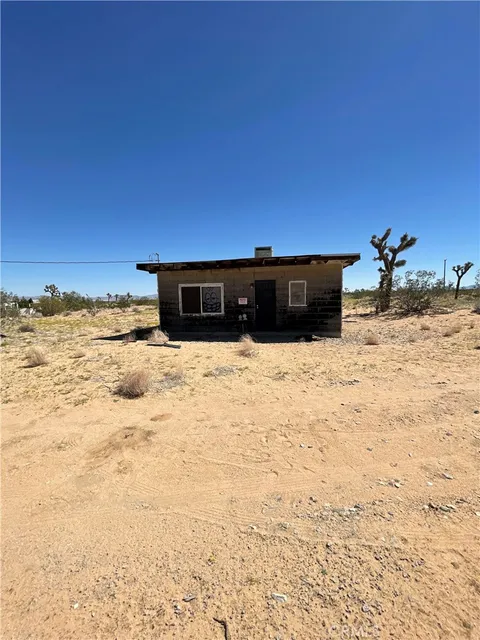 Primary image of 1 Mitch Road, Landers, CA 92285