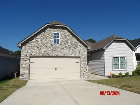 32 Vineyard Drive, Phenix City, AL 36869