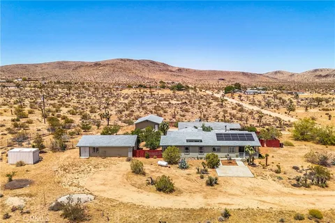 2750 Olympic Road, Joshua Tree, CA 92252