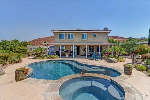 5433 Sunset Ridge Dr, Riverside, CA 92509