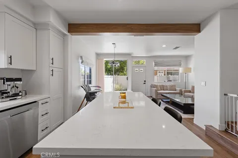 906 S Boulder Place, Anaheim Hills, CA 92808