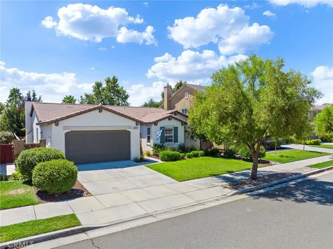 29623 Barefoot Circle, Menifee, CA 92585