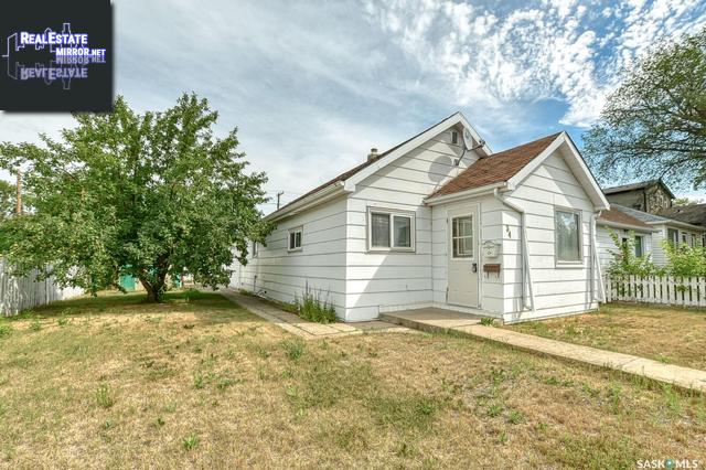 34 Elsom Street E, Moose Jaw, Saskatchewan, S6H4V1, Canada