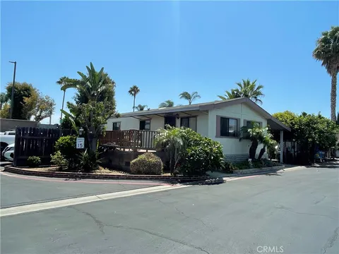 7850 Slater Avenue Unit 11, Huntington Beach, CA 92647