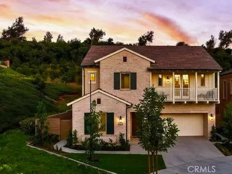 100 Bozeman, Irvine, CA 92602
