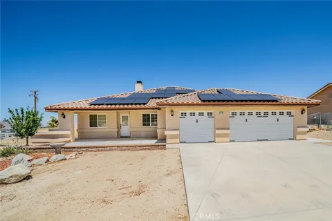 1118 Smoke Tree Road, Pinon Hills, CA 92372