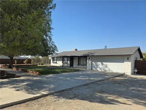 20994 Verde Drive, Apple Valley, CA 92308