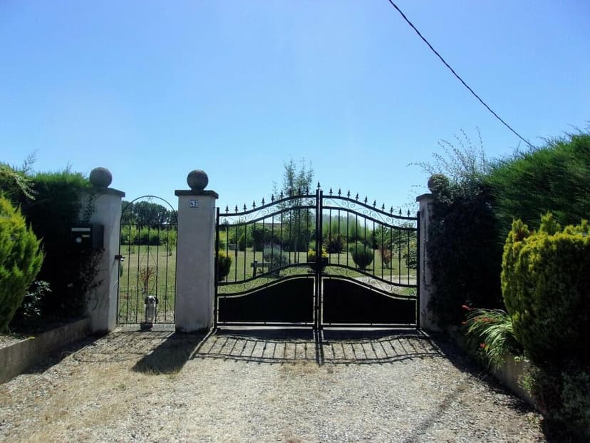 Additional image 2 of Aquitaine, Gironde, La Réole, France