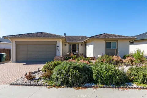 820 Plata Rd, Arroyo Grande, CA 93420