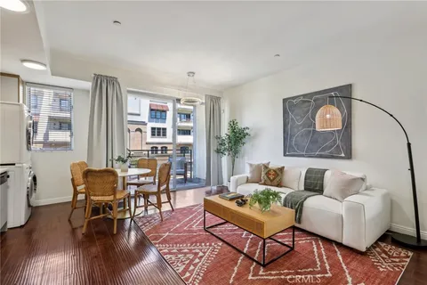 Primary image of 217 S Marengo Avenue Unit 202, Pasadena, CA 91101