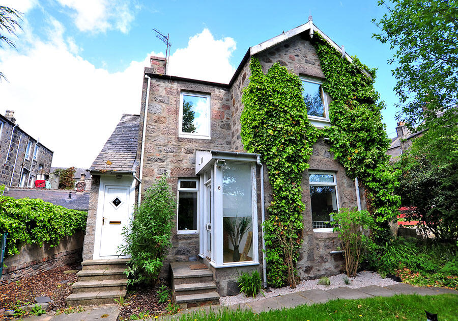 Hawthorn Terrace, City Centre, Aberdeen, AB24