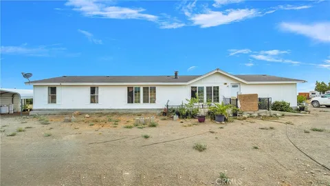2964 Smoke Tree Rd, Pinon Hills, CA 92372