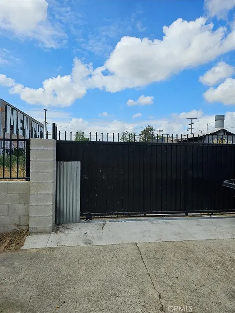 1712 E 41st Place, Los Angeles, CA 90058