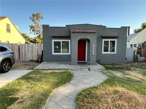 2709 Lake Street, Bakersfield, CA 93306