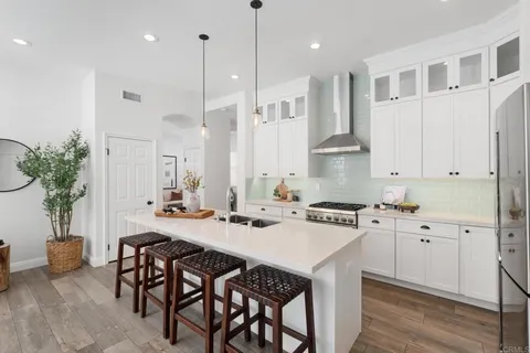 3779 Ruette San Raphael, San Diego, CA 92130