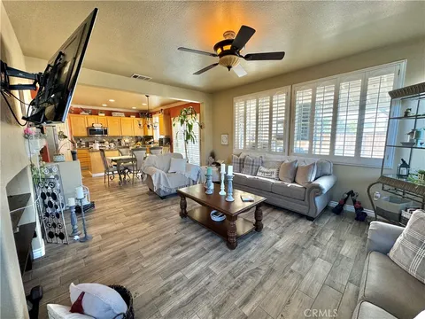 13794 Mayapple Street, Hesperia, CA 92344