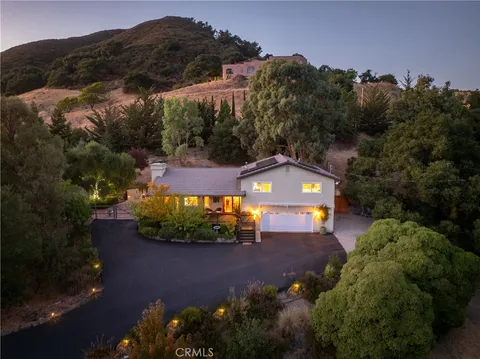 13875 Los Altos Road, Atascadero, CA 93422