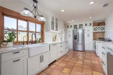 13851 Esplanade Avenue, Santa Ana, CA 92705