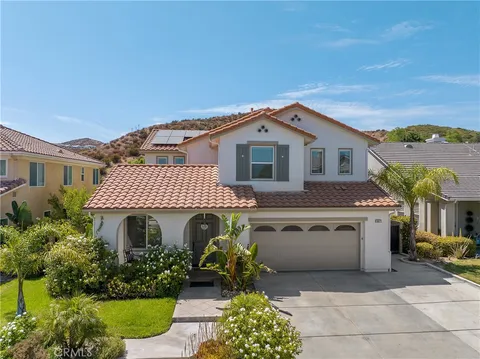 30073 Cambridge Ave, Castaic, CA 91384