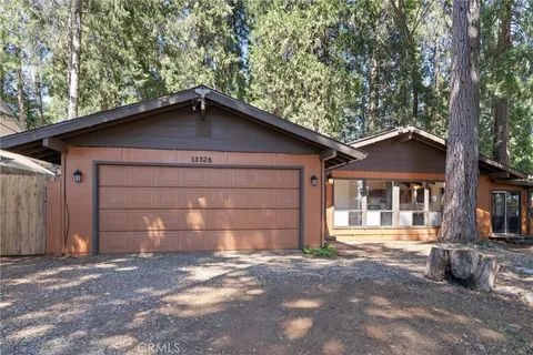 13728 Eureka Drive, Magalia, CA 95954