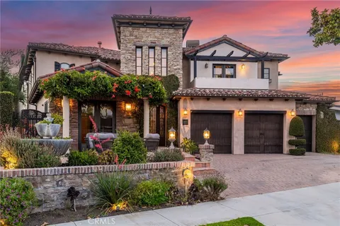 2851 Tucker Ln, Rossmoor, CA 90720