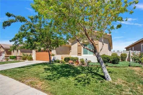 10935 Katepwa Street, Apple Valley, CA 92308
