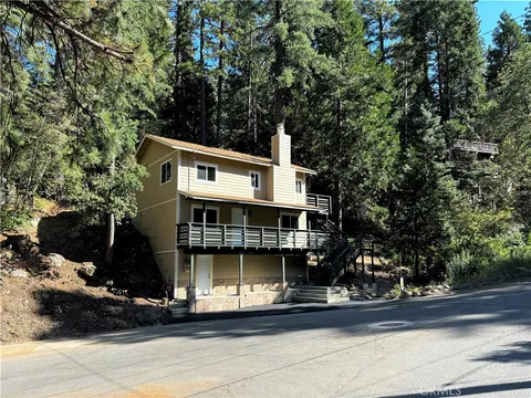 26131 Lake Forest Drive, Twin Peaks, CA 92391
