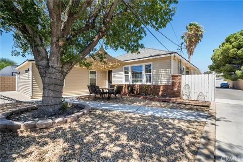 3111 W Avenue L8, Lancaster, CA 93536