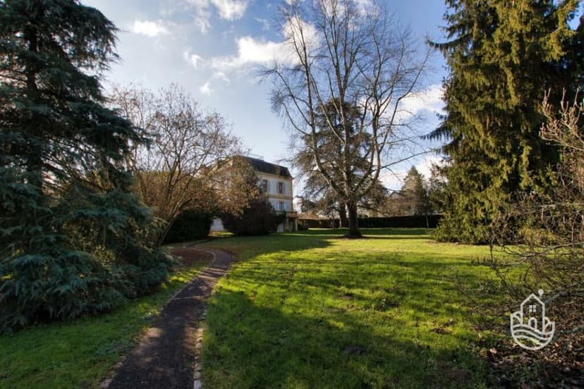 Primary image of Saint-Cyprien, Aquitaine, 24220, France