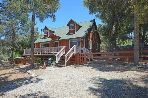 2304 Maplewood Way, Pine Mountain Club, CA 93222