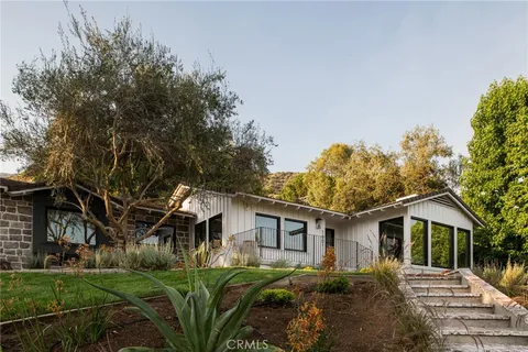 1801 Alta Wood Drive, Altadena, CA 91001