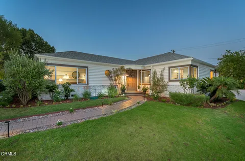 960 Roxbury Drive, Pasadena, CA 91104