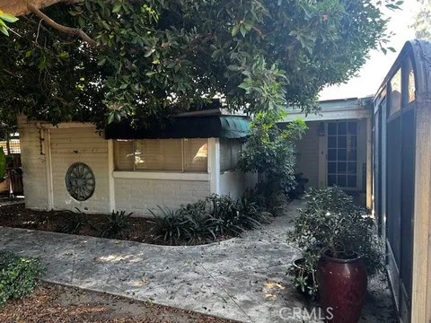 1362 SE Skyline Dr, North Tustin, CA 92705