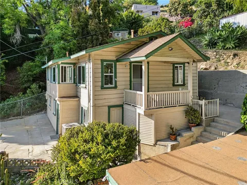 3015 Kemper Court, Los Angeles, CA 90065