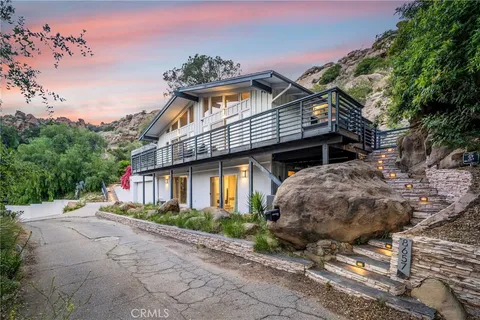 8657 Valley Flores Drive, West Hills, CA 91304