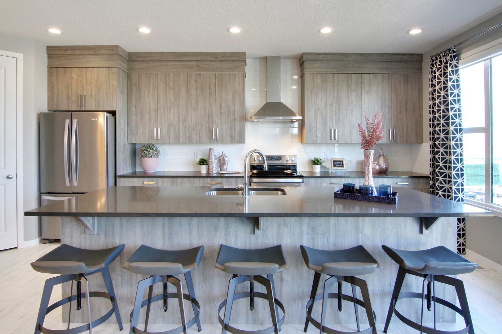 Additional image 10 of Belmont