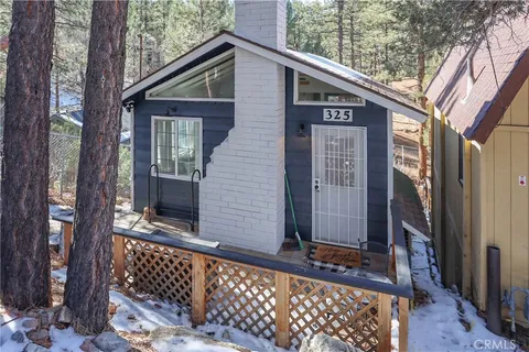 325 Hilltop Lane, Big Bear City, CA 92314