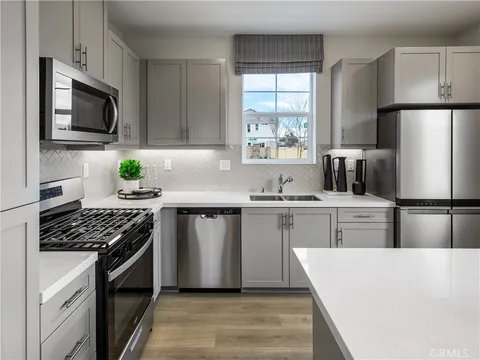 7110 Calder Circle, Riverside, CA 92522