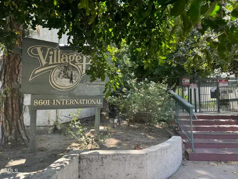 8601 International Avenue Unit 222, Canoga Park, CA 91304