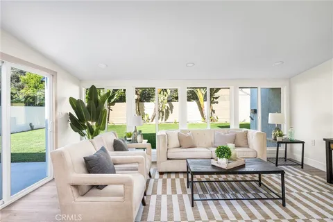 2441 Park Avenue, Long Beach, CA 90815