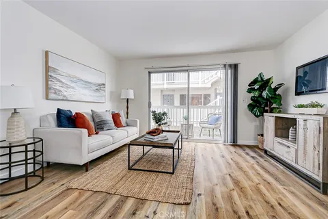 2411 Prospect Avenue Unit 222, Hermosa Beach, CA 90254