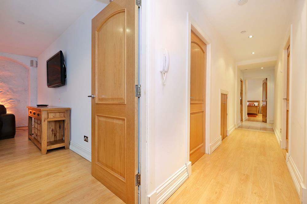 Additional image 11 of 3a Golden Square, Aberdeen, AB10 1RD