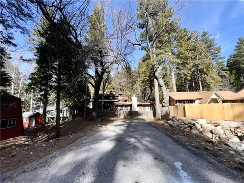 32146 Fern Drive, Running Springs, CA 92382