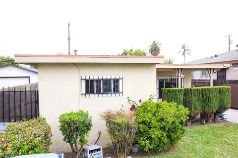 817 E 107th Street, Los Angeles, CA 90002