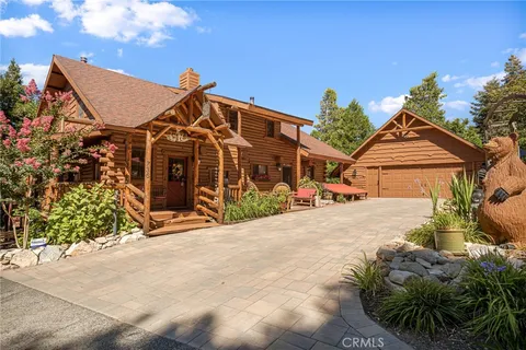 735 Oak Road, Lake Arrowhead, CA 92352
