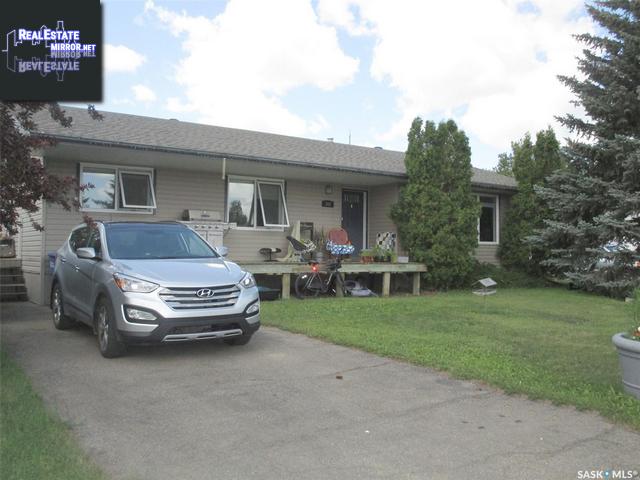 Primary image of 302 Westview Drive, Coronach, Saskatchewan, S0H0Z0, Canada