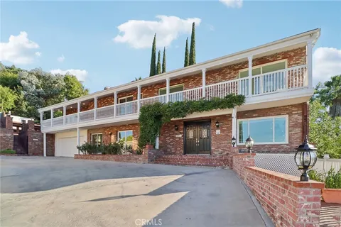 14560 Valley Vista Boulevard, Sherman Oaks, CA 91403